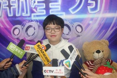 “鐵肺小唱將”吳君豪正式簽約潮靚星，助力童星涅槃啟航